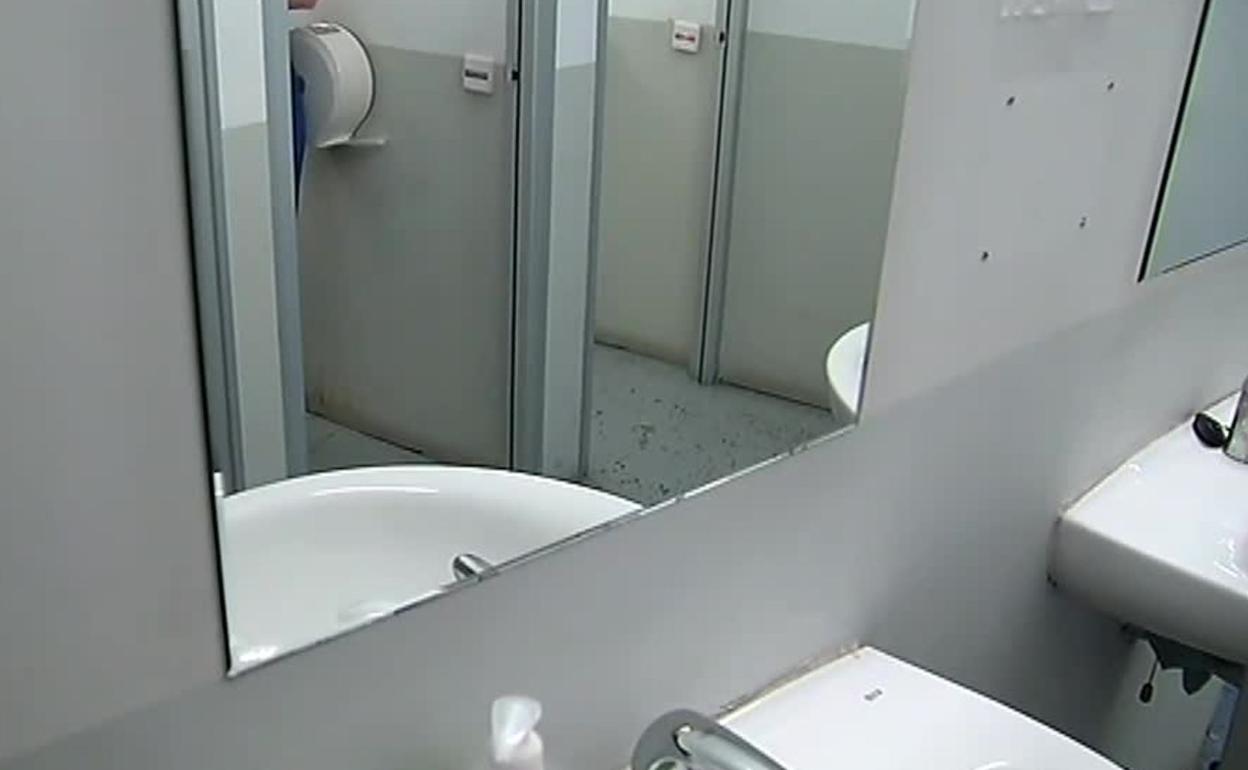 Rizo Olla de crack televisor Cámaras ocultas en ambientadores de baños públicos: así grabó a 100.000  mujeres el 'voyeur' de Málaga | Diario Sur